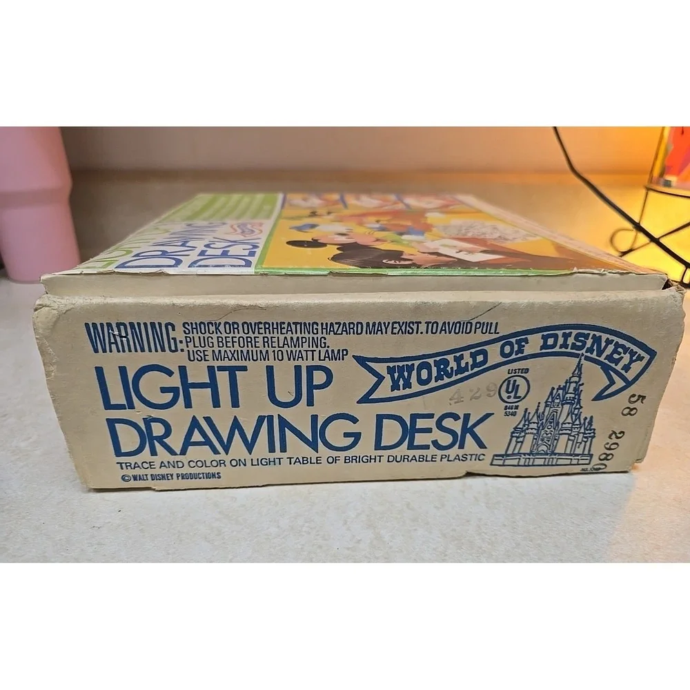 Vtg World of Disney by Lakeside Light Up Trace & Color Drawing Desk Board #5340‎